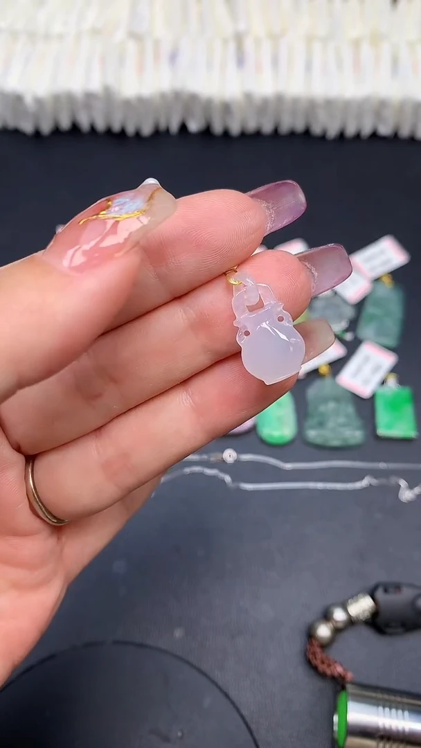 翡翠未镶嵌吊坠(不含链)MS189229