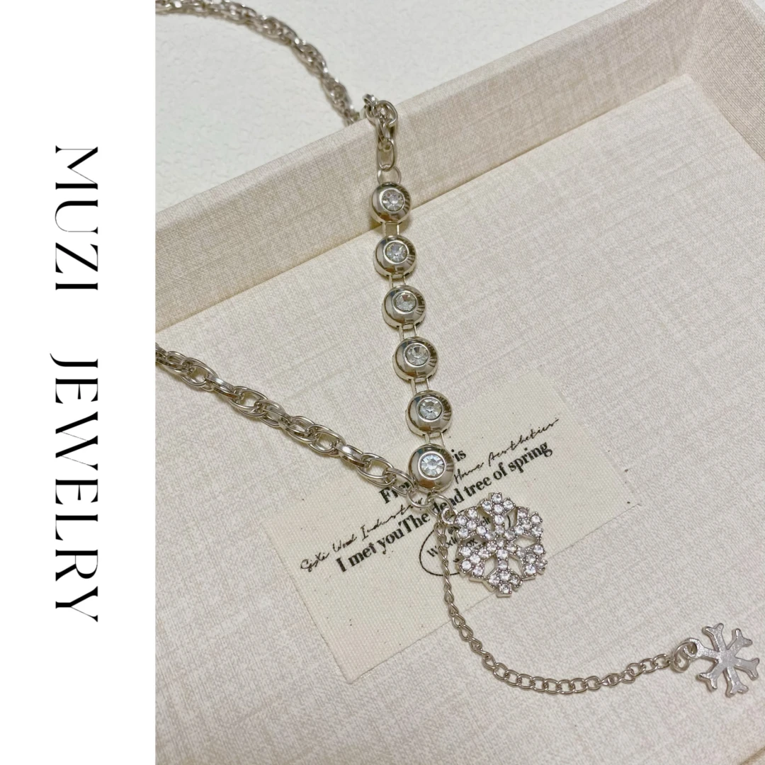 铜合金项链 A233几何雪花片吊坠项链女设计感小众时尚百搭饰品新