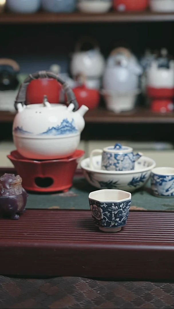 李*顺青花牡丹八方杯