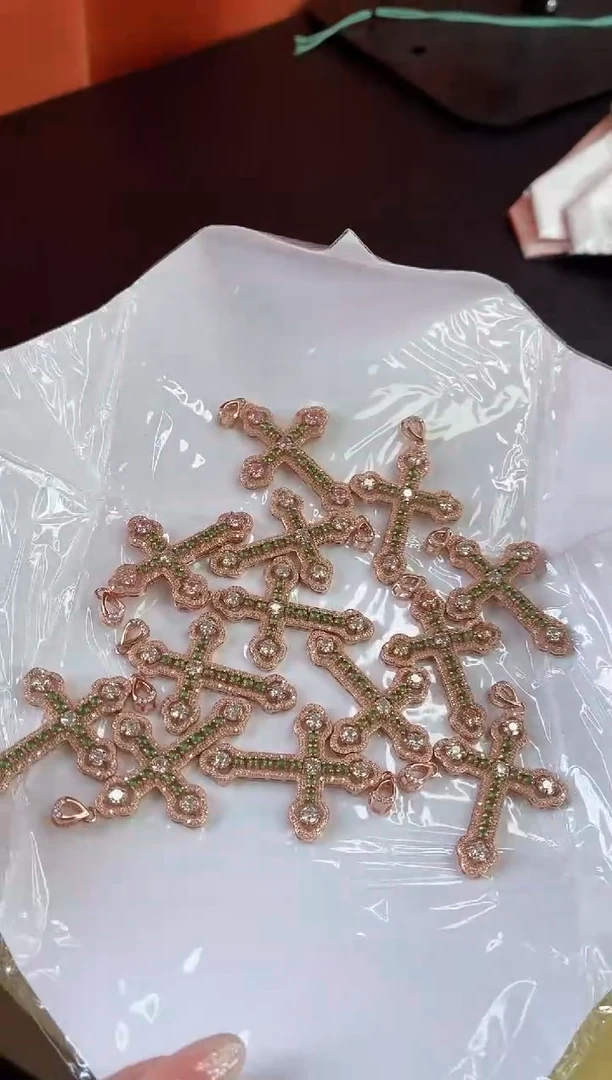 颈饰银S925镶嵌翡翠翡翠十字吊坠多样性发一件