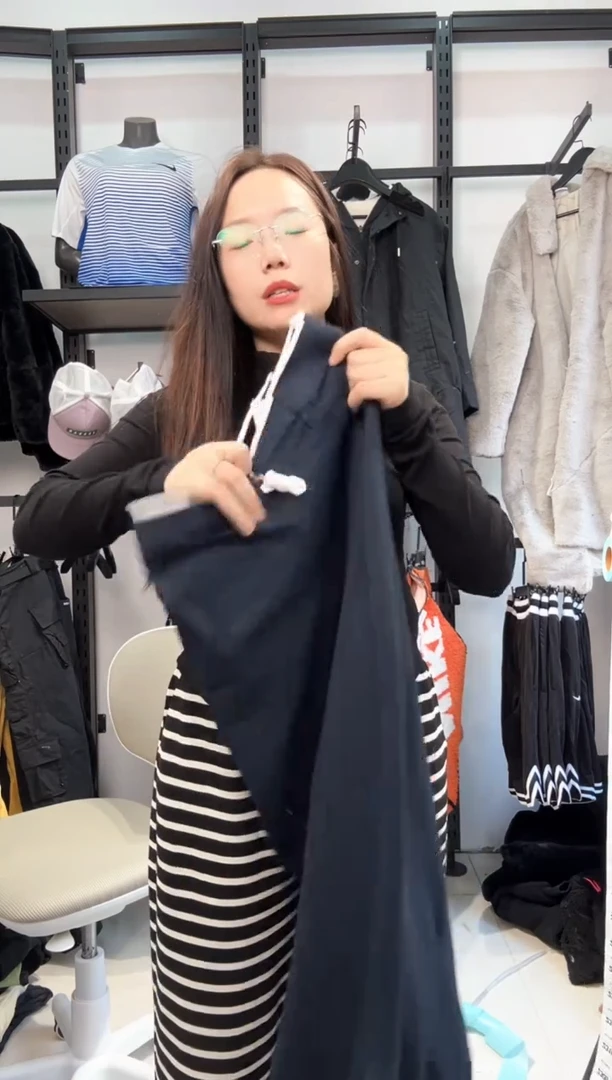 2306 编码  瑕疵直播间过款为准 尺码