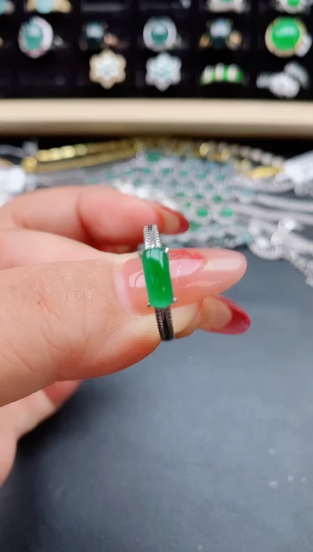 【闪购商品】翡翠戒指银S925镶嵌08505