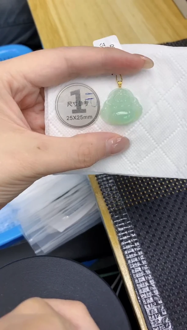 颈饰18K金镶嵌翡翠111111