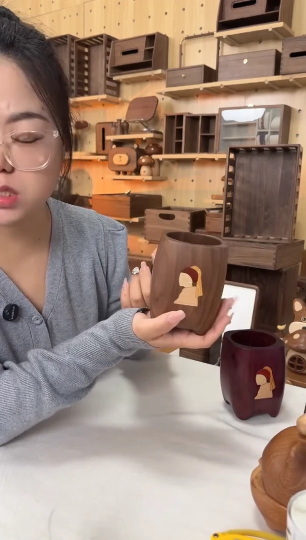 木北美黑胡桃实木镶嵌笔筒