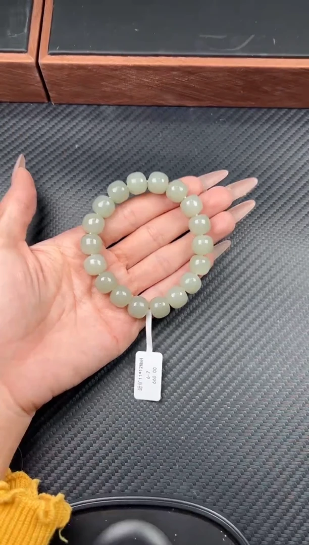 未镶嵌手串和田玉且末近矿微色差卡12JM