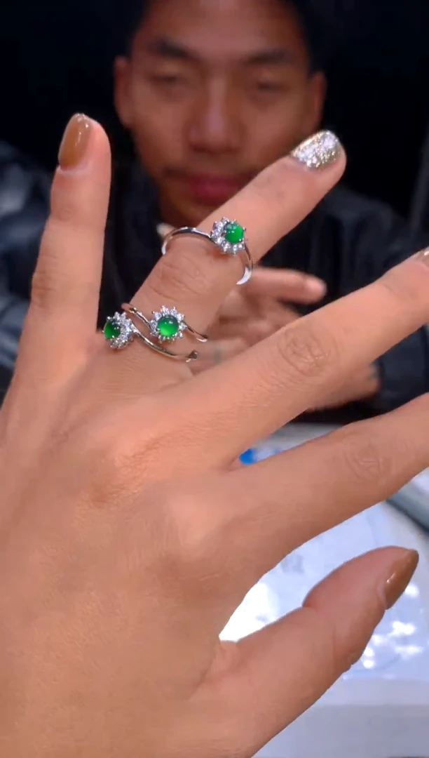 【闪购商品】定制翡翠未镶嵌4多样性发货（发其一）