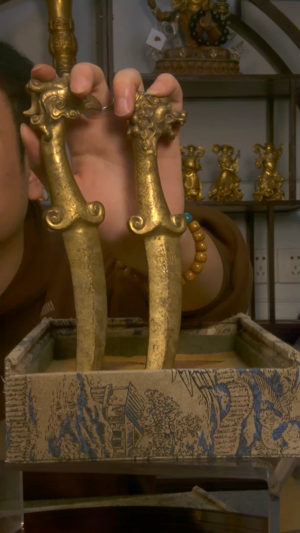 铜光**箭收藏摆件00001