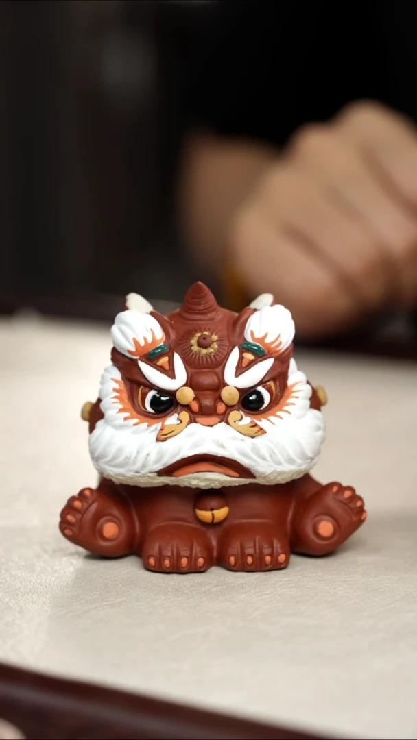茶壶紫砂大醒狮-紫泥
