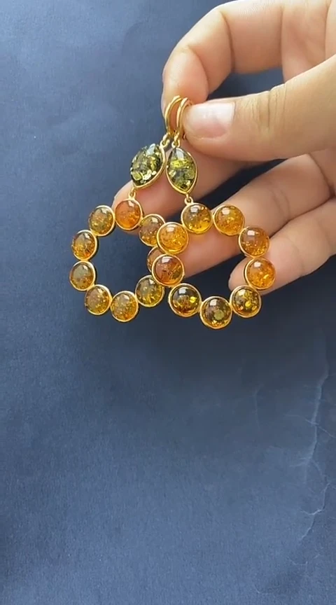 裸石琥珀未镶嵌耳坠