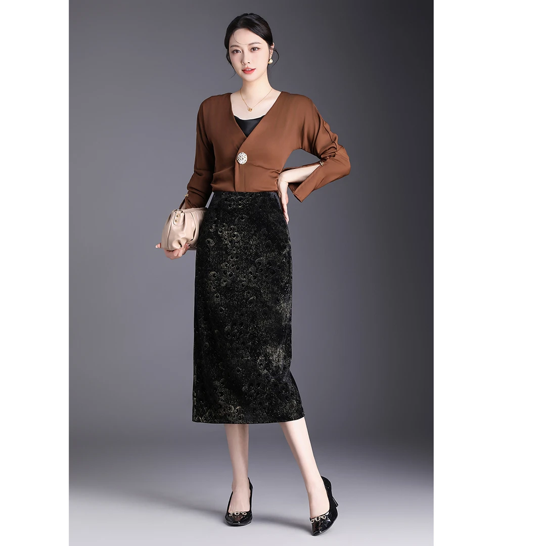 25616金丝绒刺绣包臀高腰裙气质春秋半身裙时尚优雅中长款裙子