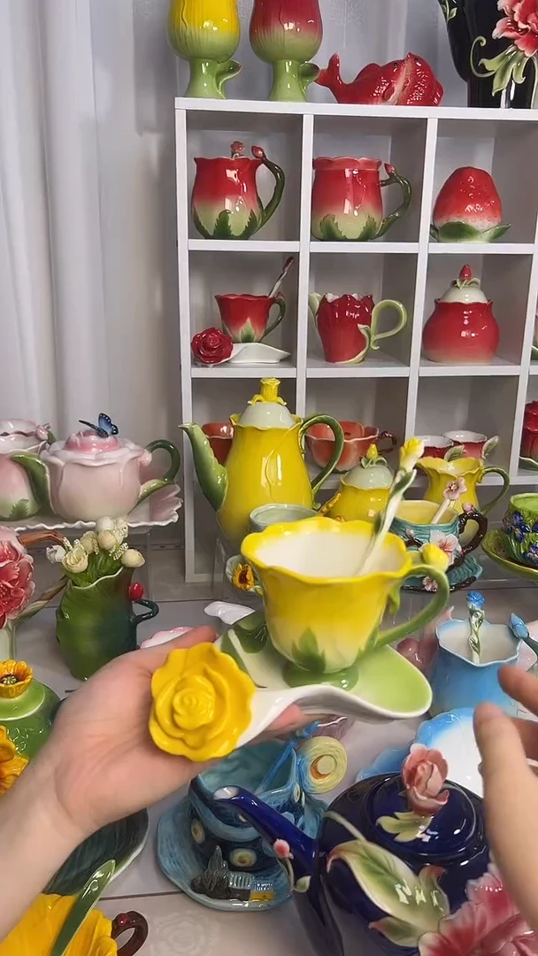 瓷黄色玫瑰咖啡杯 带花碟子
