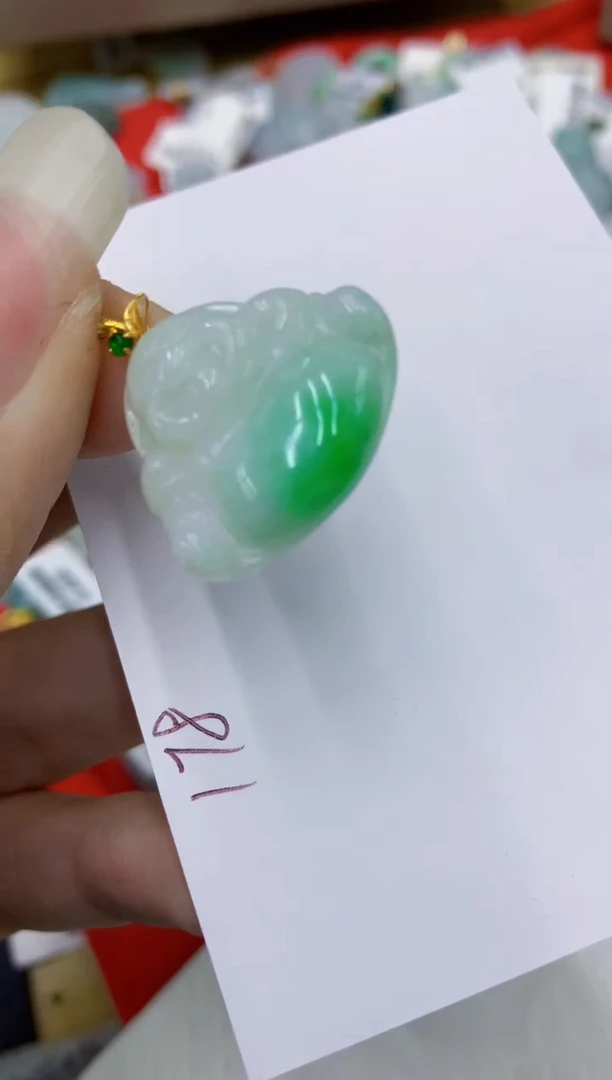 翡翠18K金镶嵌颈饰111111111111