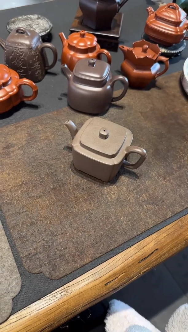 【闪购商品】紫砂茶壶同春 套组【一壶一杯一杯垫】