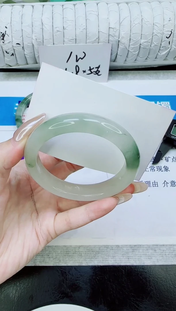 未镶嵌手镯石英质玉309/56