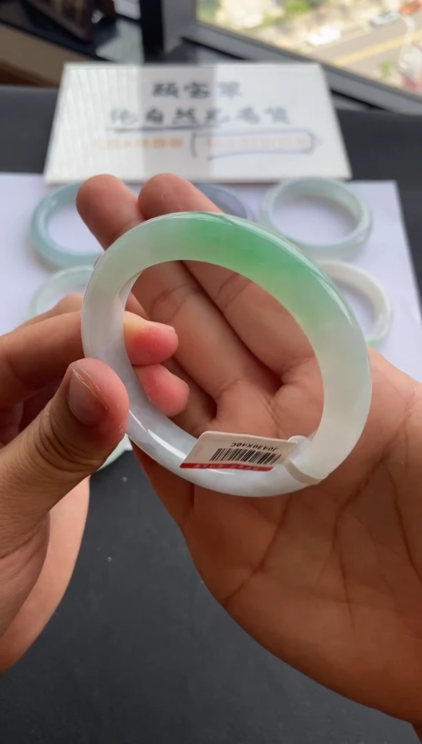 翡翠手镯未镶嵌36号58*11*9.6正圈