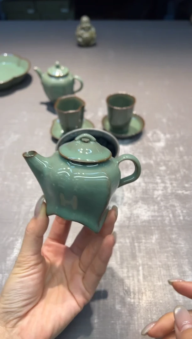 【闪购商品】茶盏汤忠仁 奇花壶。。