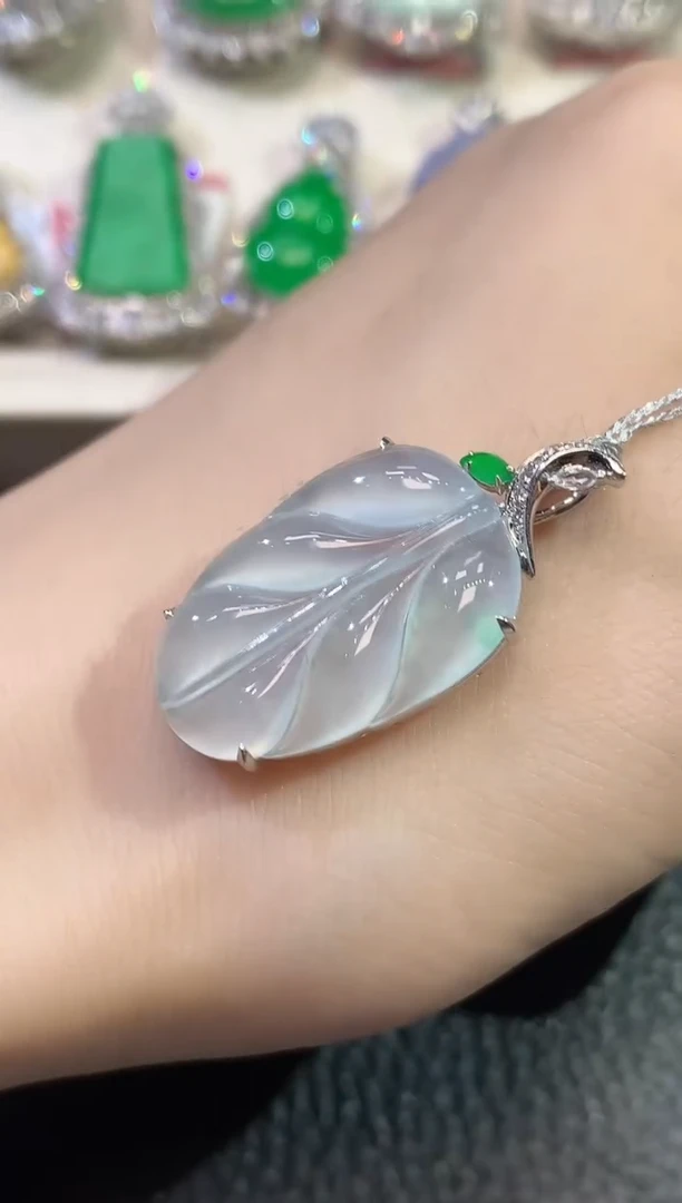 翡翠18K金镶嵌吊坠(不含链)A32翡翠