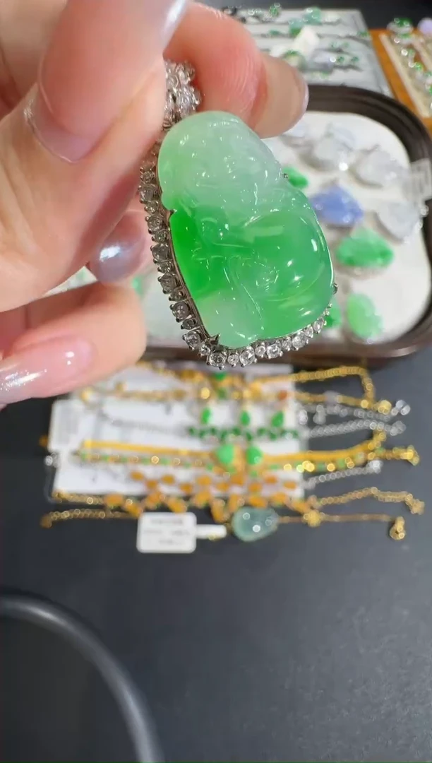 吊坠(不含链)18K金镶嵌翡翠【源头工厂】钻石镶嵌