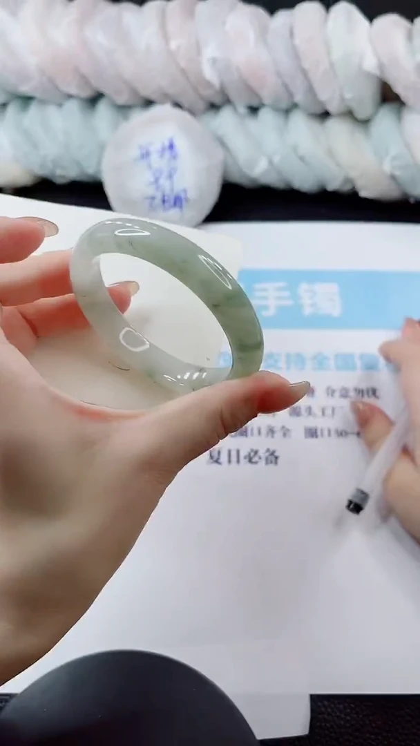 未镶嵌手镯石英质玉多样性发货L237