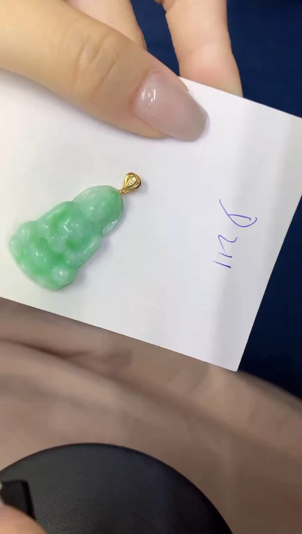 翡翠未镶嵌颈饰缅甸天然翡翠A货