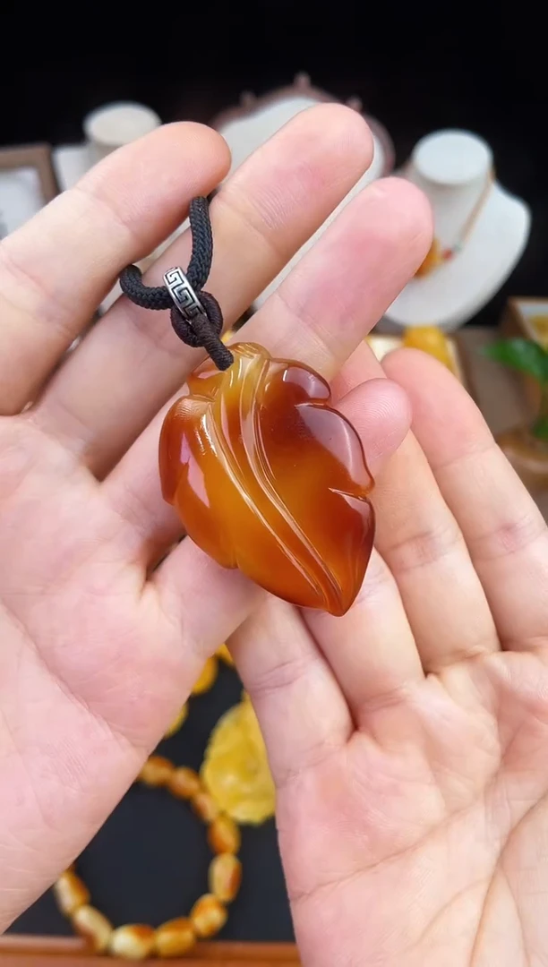 琥珀未镶嵌珠宝奇石柒月