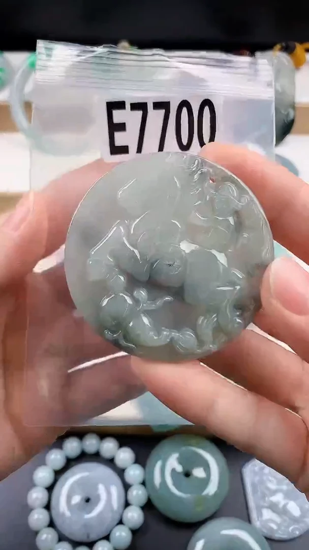 颈饰未镶嵌翡翠天然翡翠吊坠挂件