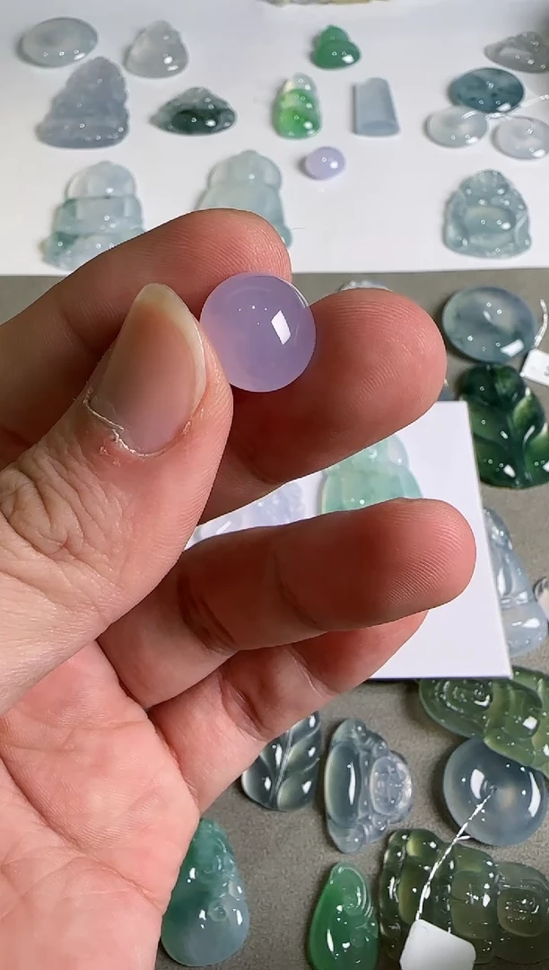 吊坠(不含链)未镶嵌翡翠.