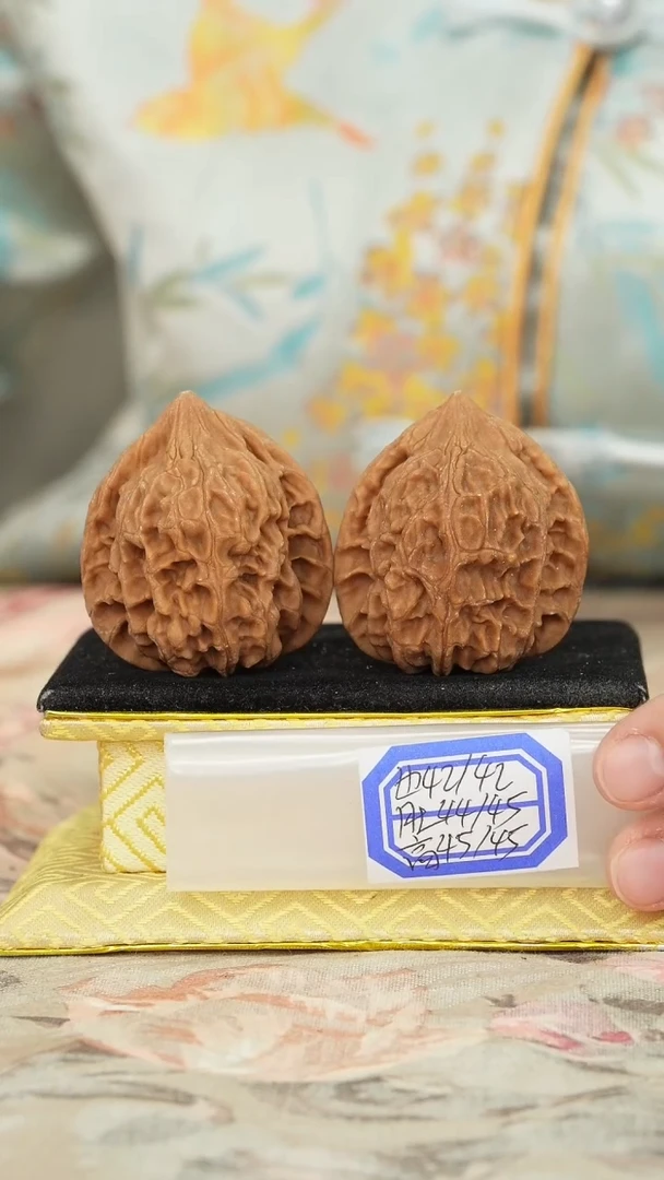 【闪购商品】文玩核桃把件鸡心有修