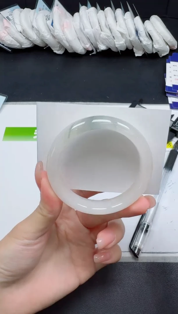 未镶嵌手镯石英质玉0101-5253
