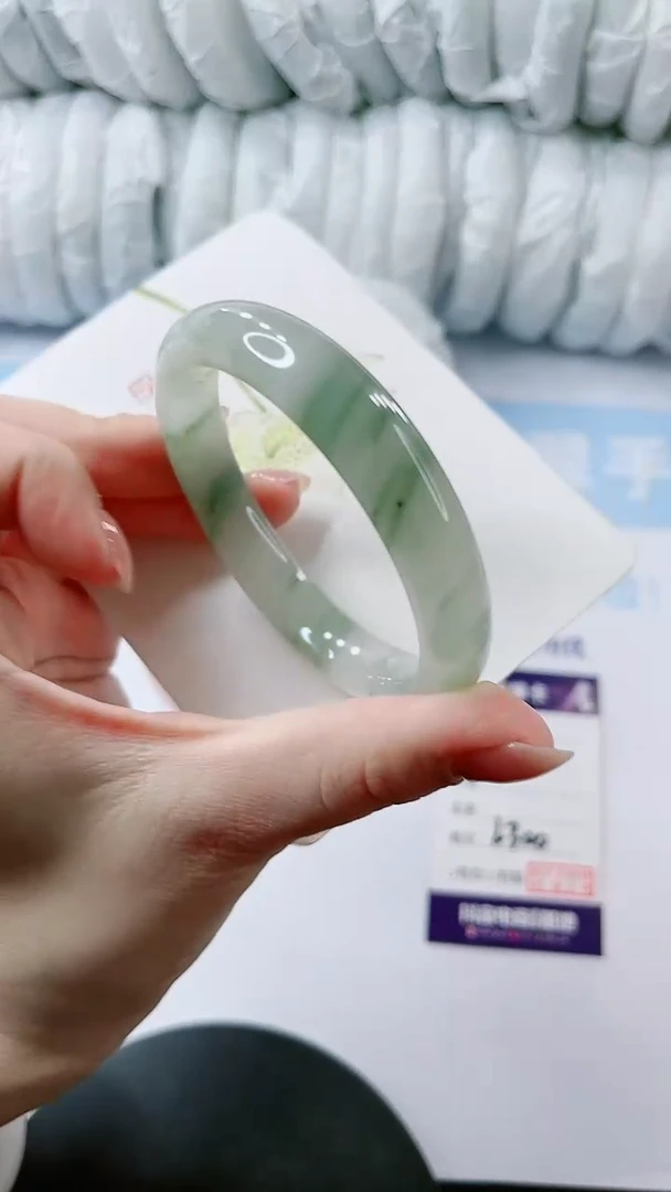 【闪购商品】石英质玉手镯未镶嵌多样性发货L300