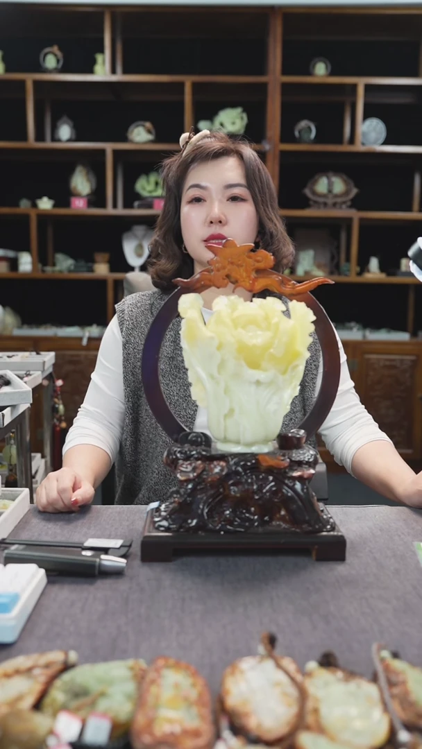 未镶嵌蛇纹石玉珠宝奇石立地生财