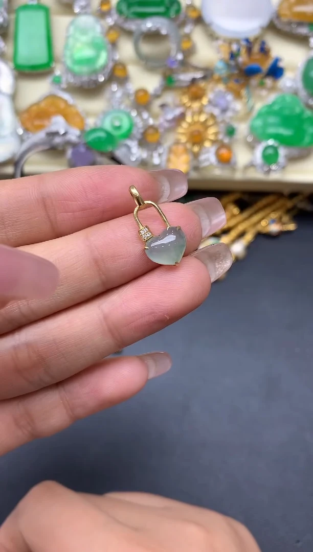 颈饰18K金镶嵌翡翠351-中国好珍宝