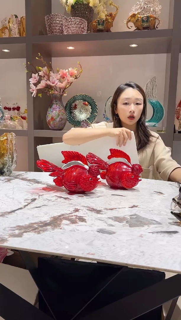 丹顶红琉璃鱼摆件