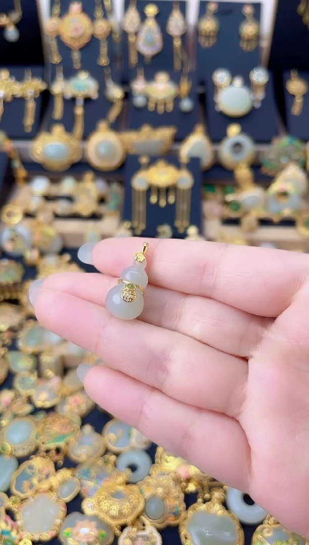 颈饰银S925镀金镶嵌和田玉福字小葫芦吊坠