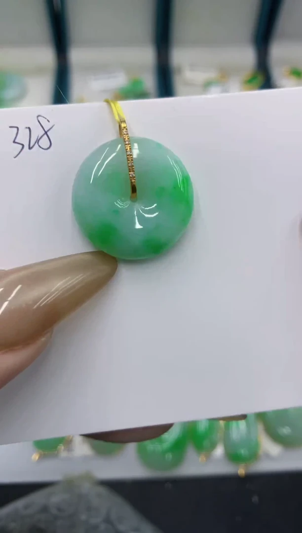 颈饰18K金镶嵌翡翠111111