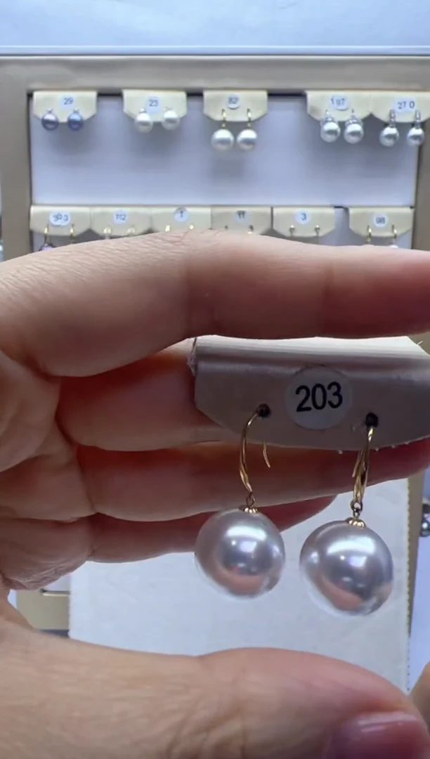【闪购商品】淡水珍珠耳饰18K金镶嵌203