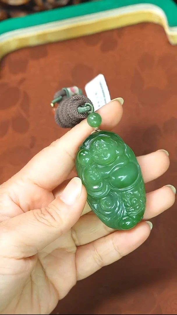 颈饰未镶嵌和田玉佛公吊坠