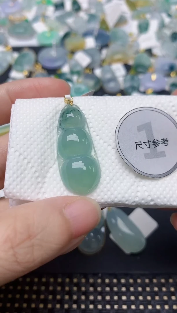 颈饰18K金镶嵌翡翠天然缅甸A货翡翠
