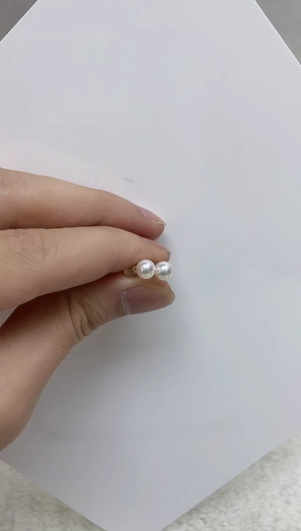 18K金镶嵌耳饰海水珍珠