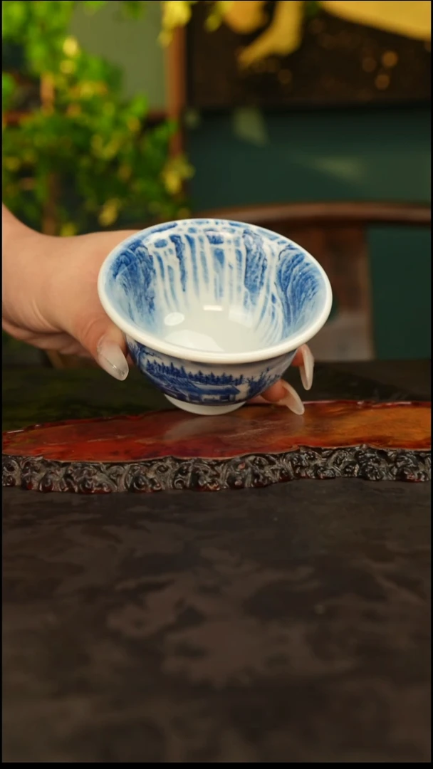 谢凯青花手绘山水主人杯