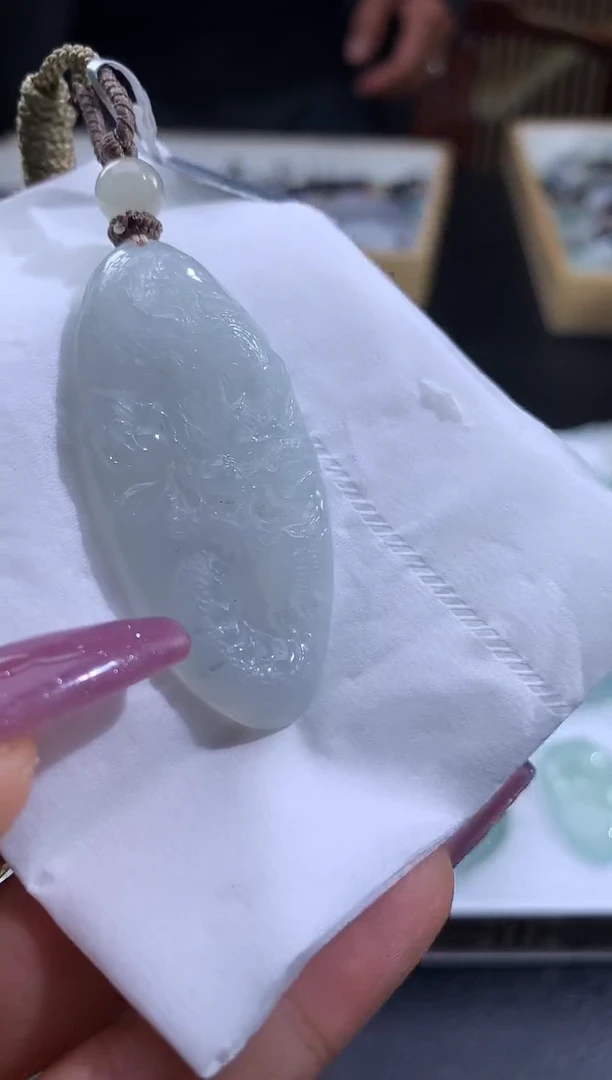 未镶嵌定制翡翠有*辣翡翠