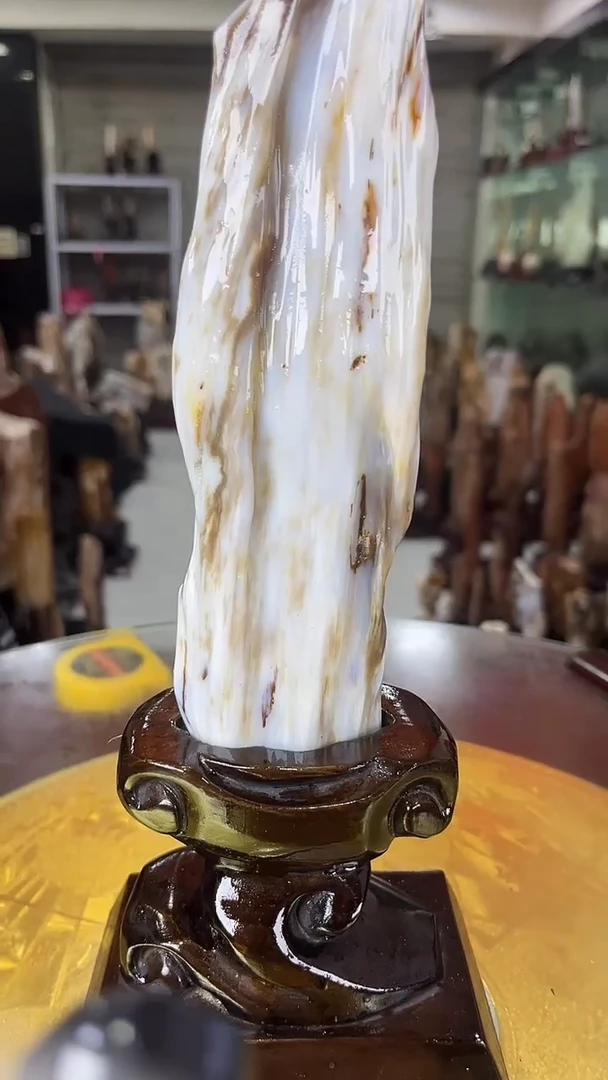 缅甸天然硅化玉摆件