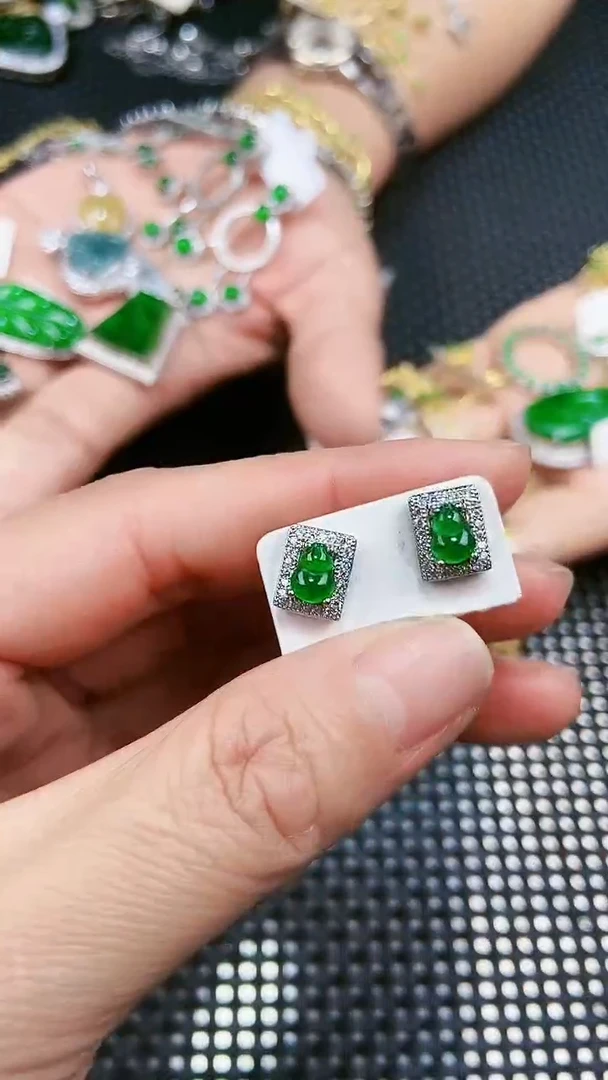 【闪购商品】翡翠耳饰未镶嵌11111111