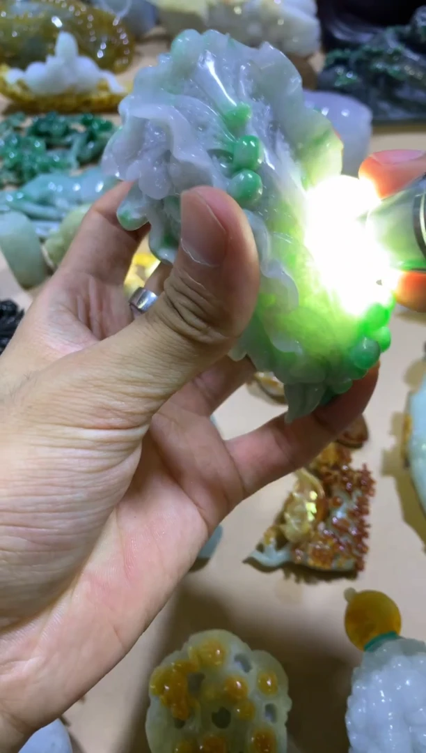 未镶嵌挂件翡翠猫*翡翠摆件