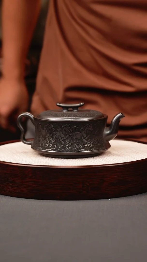 茶壶紫砂石黄 马踏飞燕 刻绘