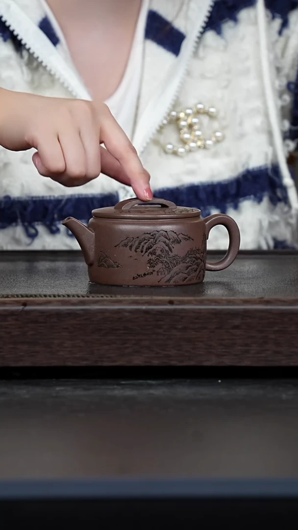 【闪购商品】紫砂茶壶梨皮紫泥刻绘汉瓦