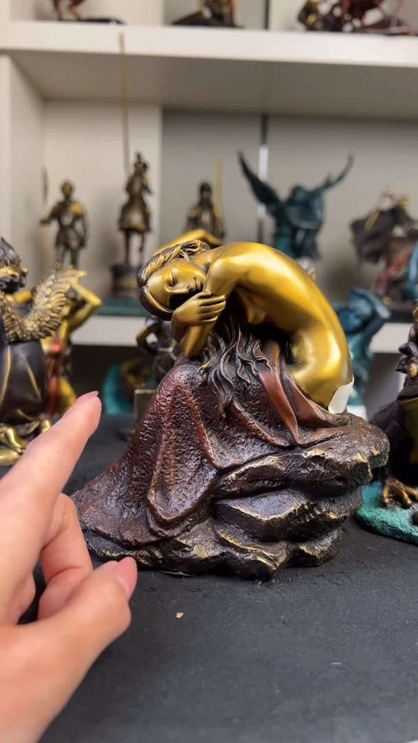 欧美精黄铜雕塑精品