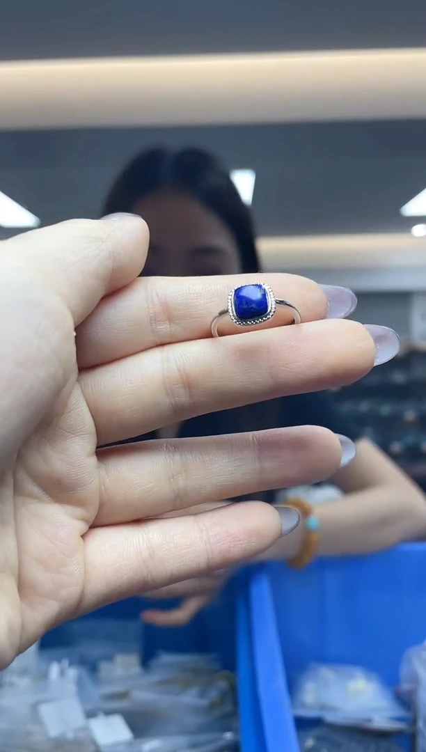 青金石未镶嵌`（多样性发一件）