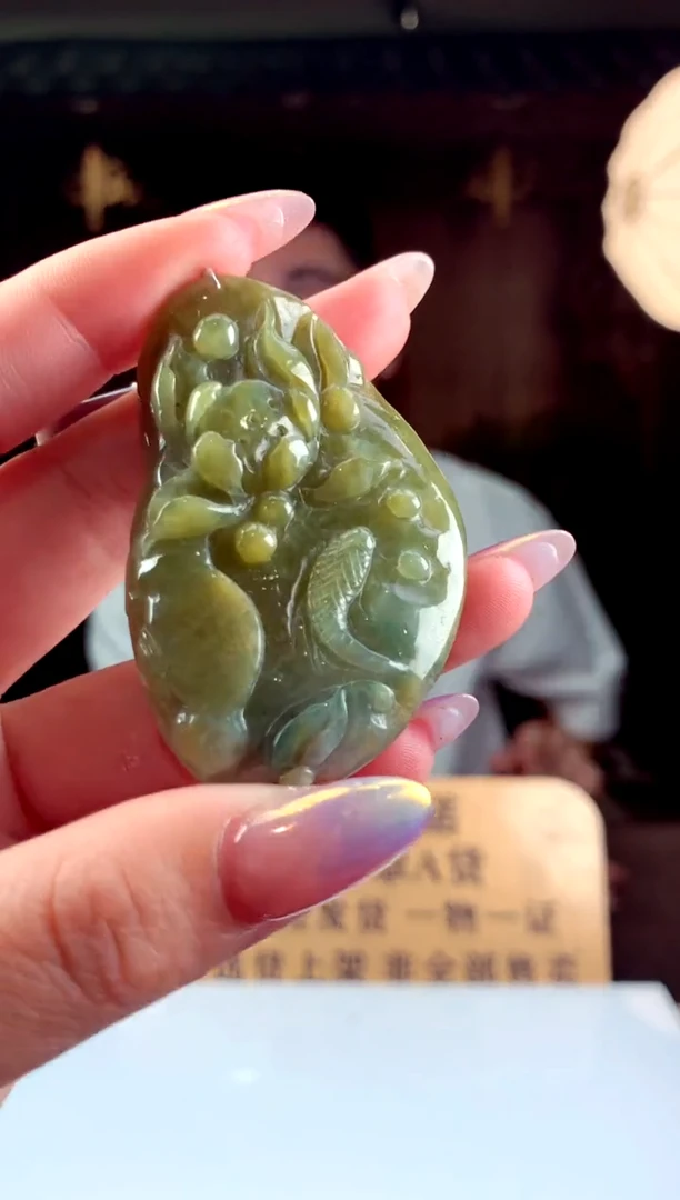 翡翠未镶嵌颈饰天然翡翠A货（拍一发一）