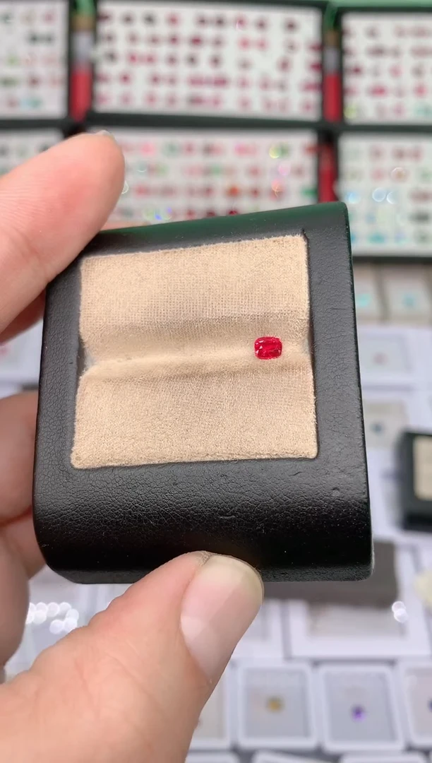 裸石尖晶石绝地0.35ct